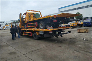 石泉路同城汽车补胎